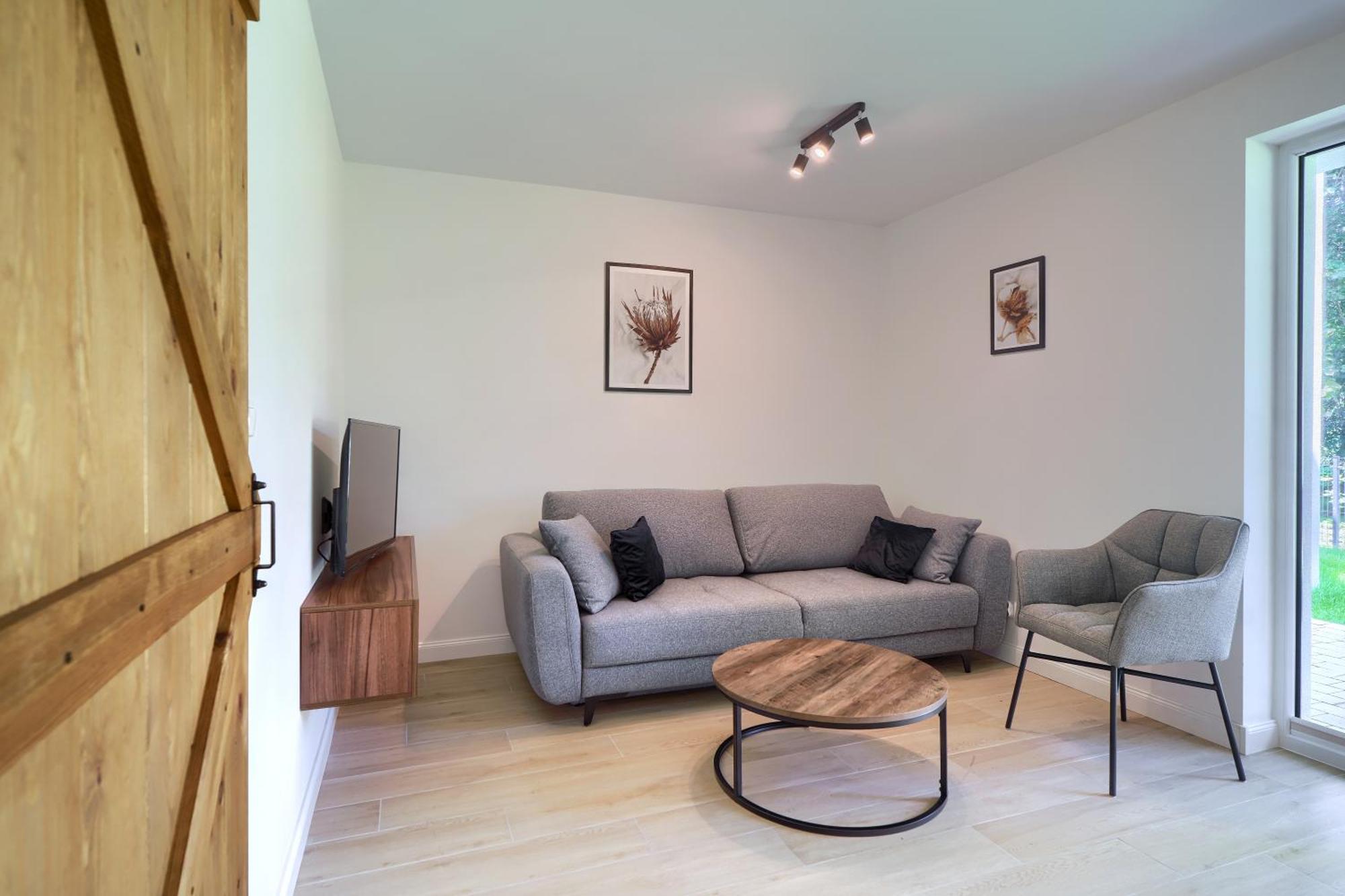 Apartamenty 7 Debow Pleśna Esterno foto