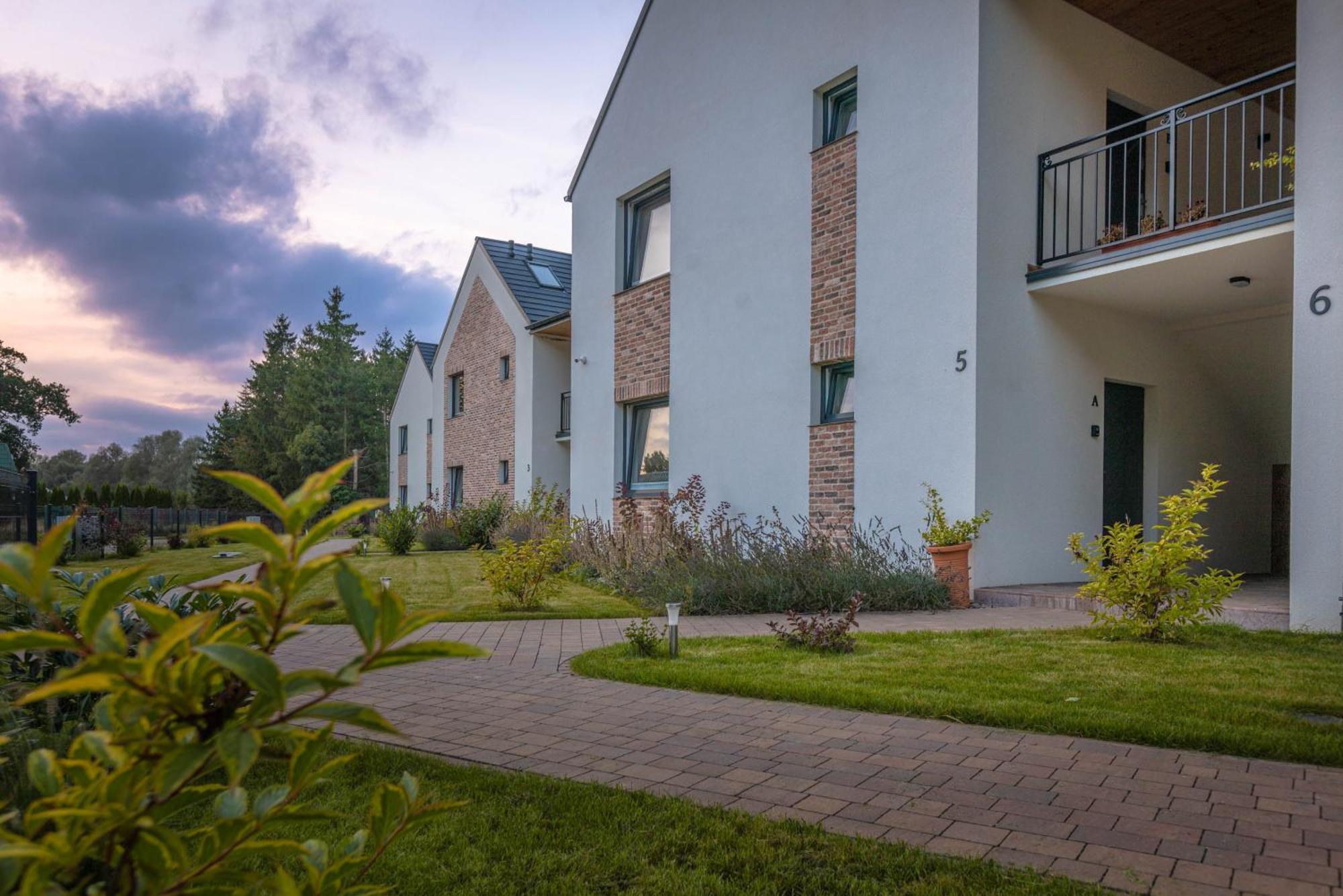 Apartamenty 7 Debow Nad Morzem Pleśna Esterno foto
