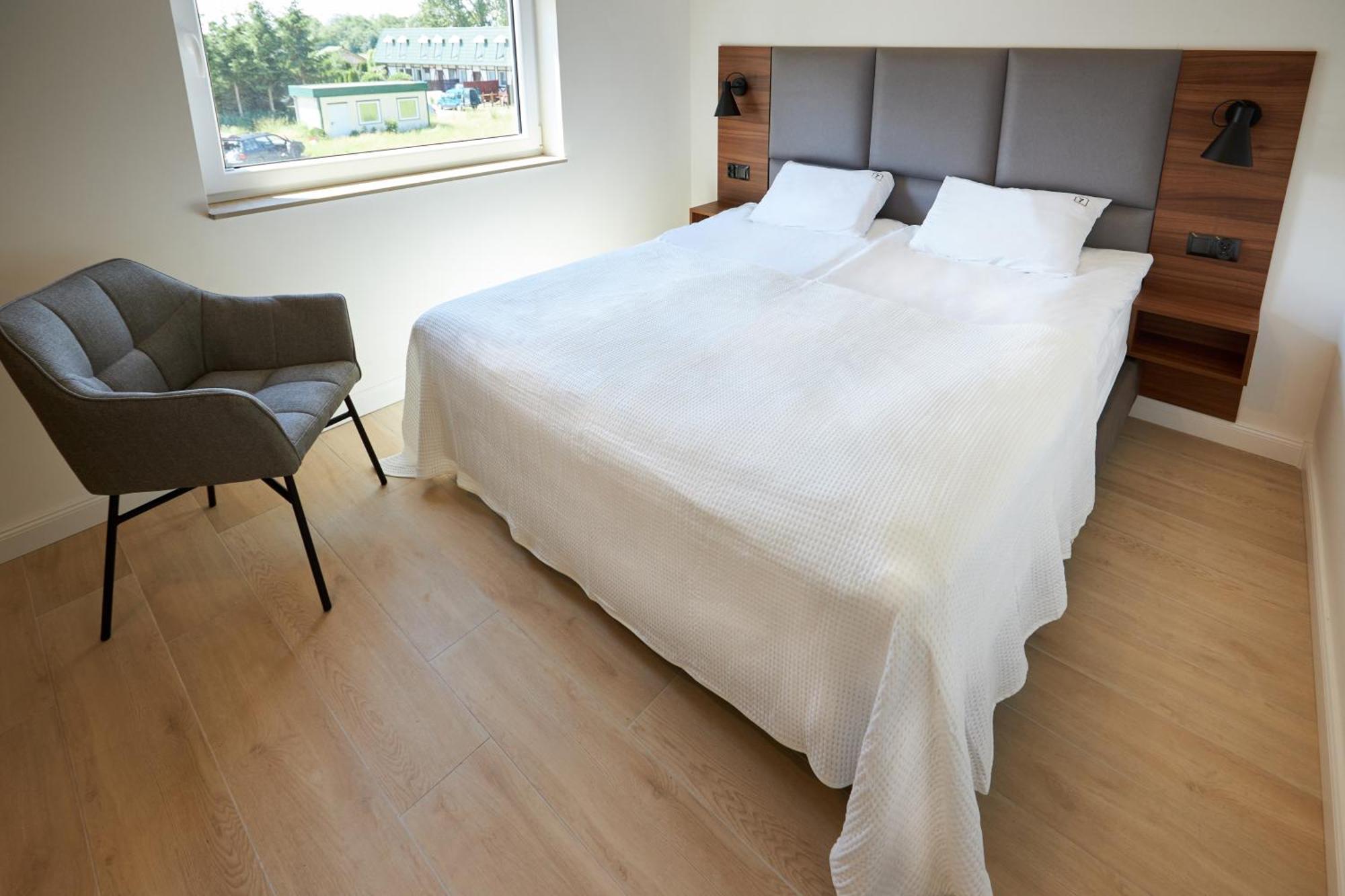 Apartamenty 7 Debow Pleśna Esterno foto